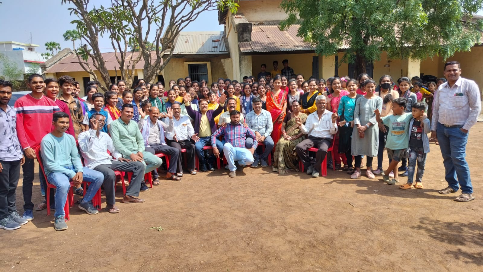 मोटिवेशनल कार्यक्रम का जबरदस्त आयोजन सारागांव में किया गया...