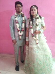 आज 10/03/2024 को प्रथम दस्तक न्यूज चैनल के और छत्तीसगढ पत्रकार जन कल्याण समिति के युवा विंग प्रदेश अध्यक्ष दुर्गेश वर्मा के बहन वर्षा वर्मा के साथ शिवम के साथ सगाई हुआ जिसमे लड़की का माता सोहदरा वर्मा बड़े भाई प्रवीण वर्मा बड़े पापा रिखीराम वर्मा भरत वर्मा सनत वर्मा और लड़का का पिता कमल नारायण साथ में दोनों पक्ष के सैकड़ों लोग मौजूद रहे दोनो को सभी लोगो ने आशीर्वाद दिया आज दिनाक 10/03/2024 को संपन हुआ