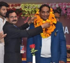 समाजसेवी मोहित नवानी जी को पुनः सर्वसम्मति से अंतरराष्ट्रीय मानवाधिकार एवं अपराध नियंत्रण संगठन भारत IHRCCO INDIA के राष्ट्रीय चेयरमैन निर्विरोध चुने गए । राष्ट्रीय अध्यक्ष (मीडिया सेल) मनोज वर्मा स्वतंत्र ने दी बधाई।